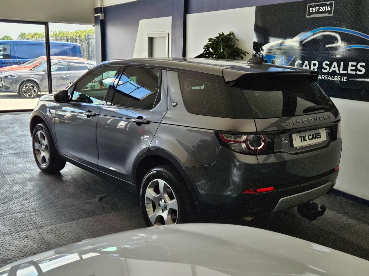 19 LANDROVER DISCOVERY SPORT HSE - Image 2