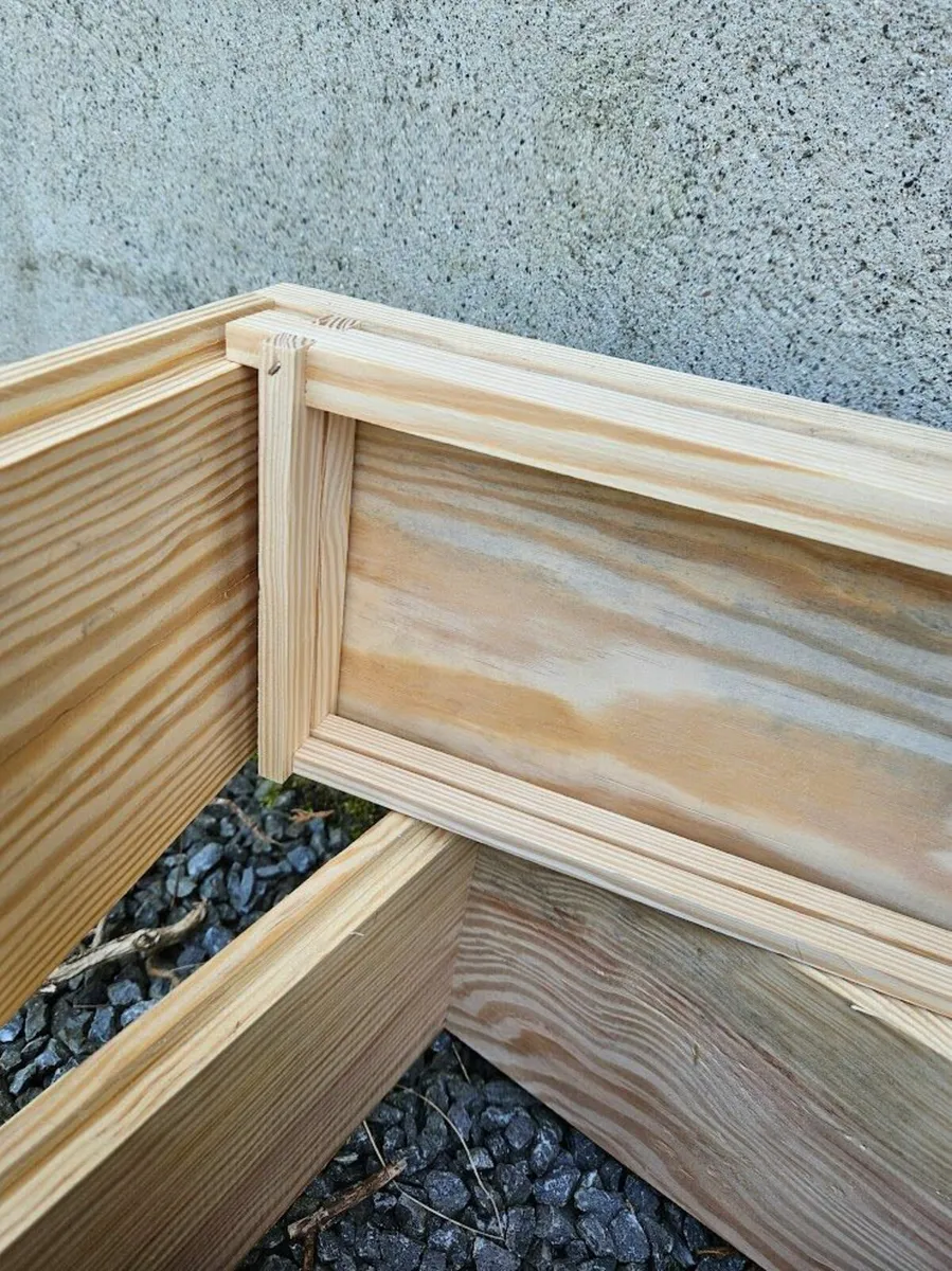 Comercial honey super bee hive - Image 2
