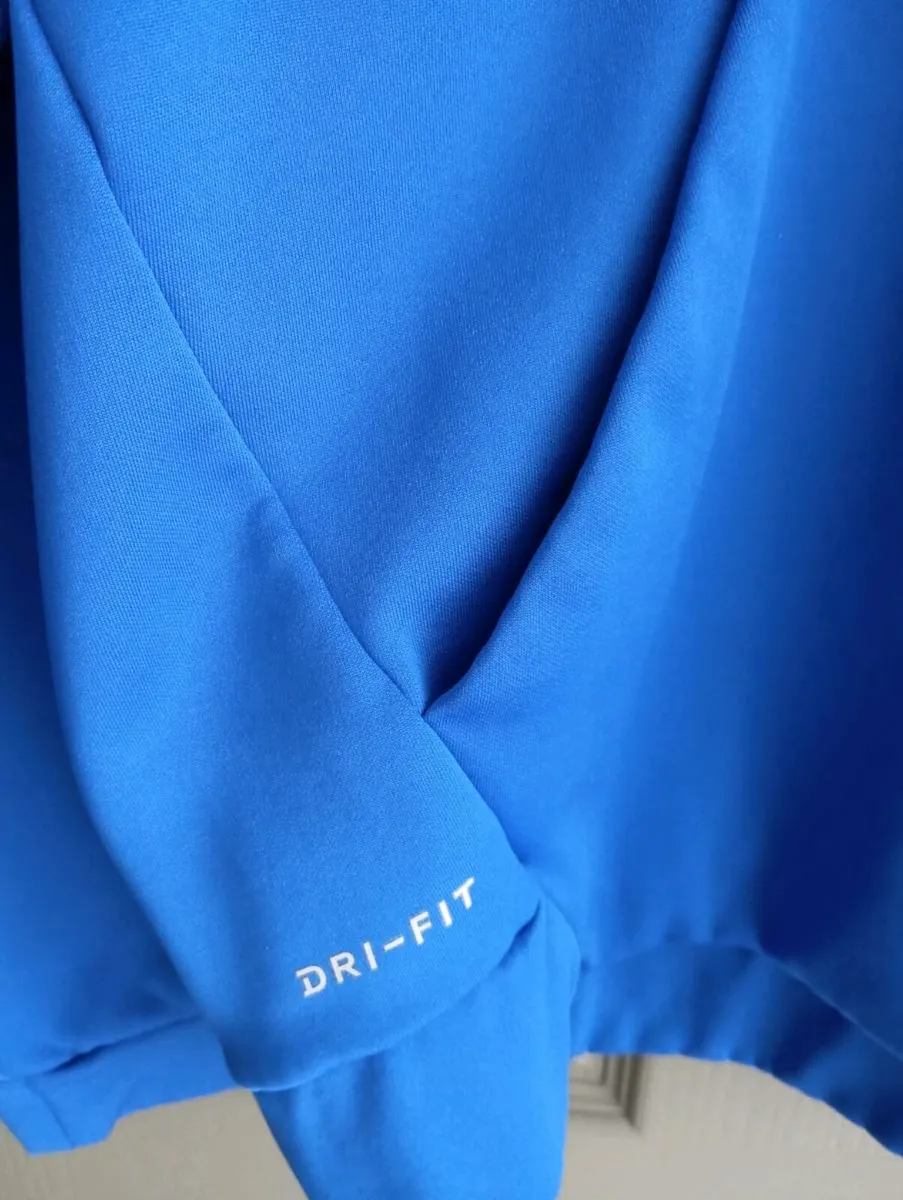 Nike Hoodie - Image 4