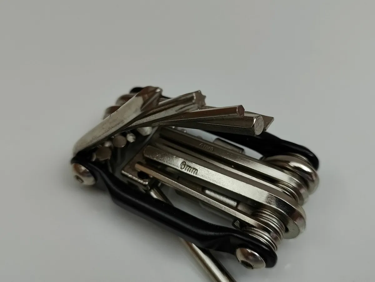 BICYCLE MULTI-TOOL - Image 2