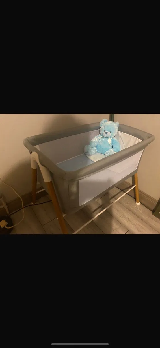 Crib - Image 2