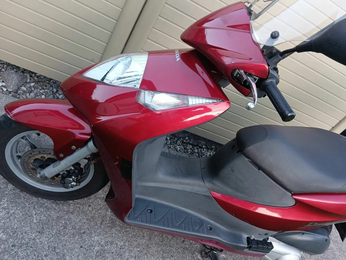 Honda Scooter 125cc - Image 4