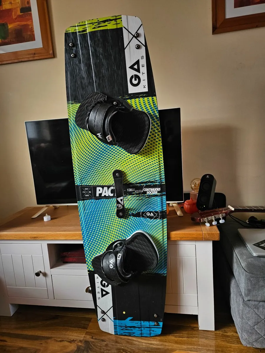 Kitesurfing board - Image 1