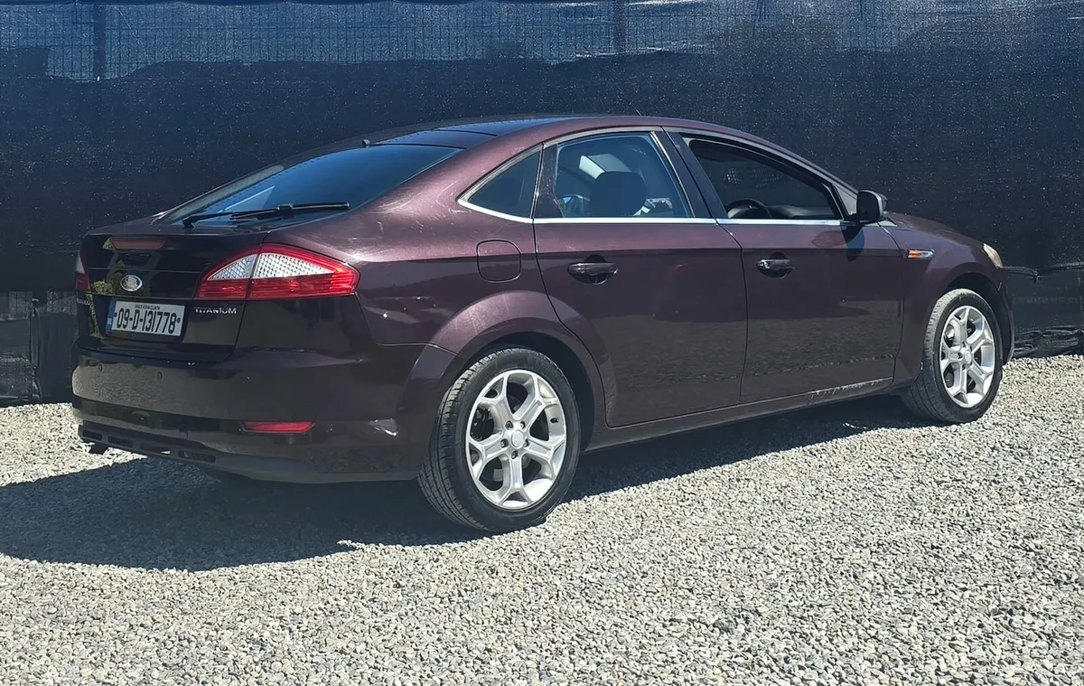 2009 Ford Mondeo TITANIUM 2.0 PETROL - Image 2