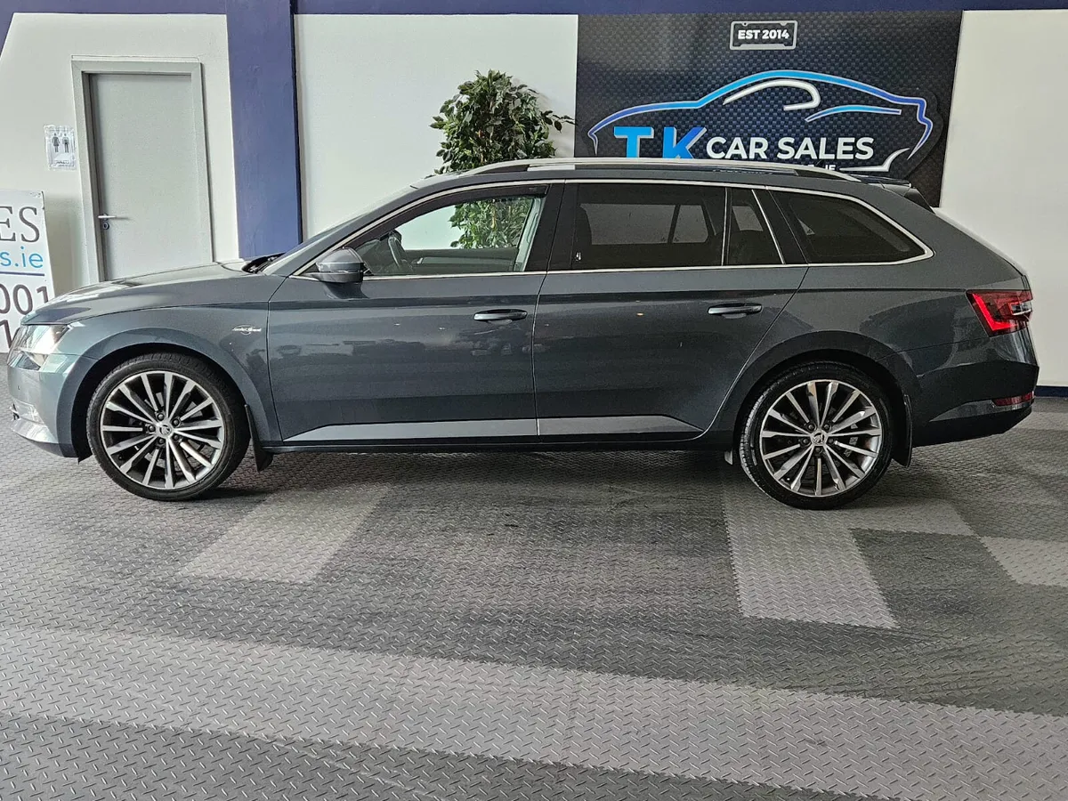 16 SKODA SUPERB STYLE ESTATE - Image 4