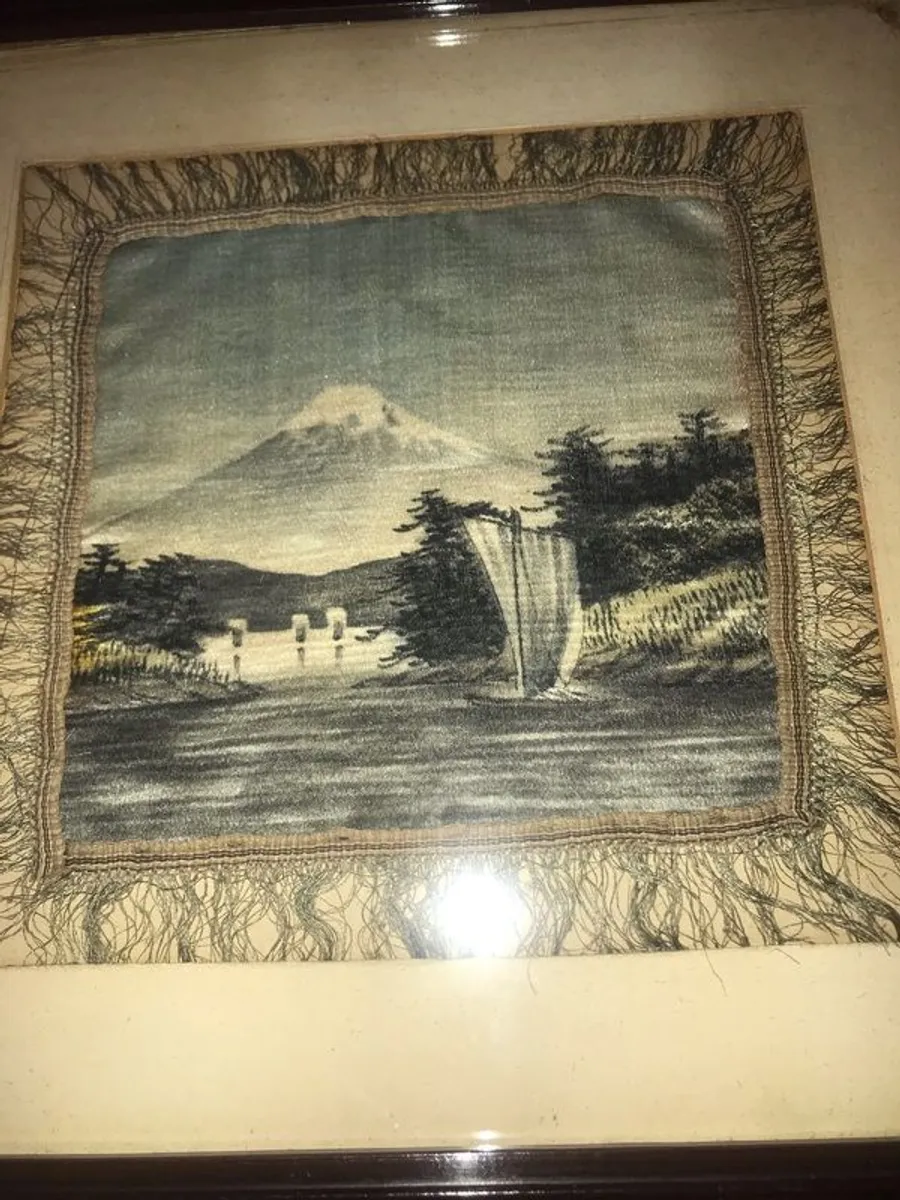 Framed vintage Japanese cushion covers - Image 4