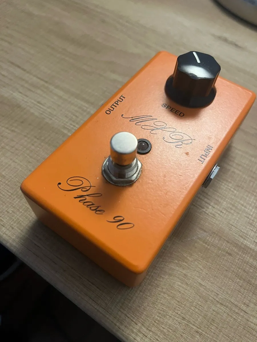 MXR Phase 90 Script Guitar Pedal - Image 3