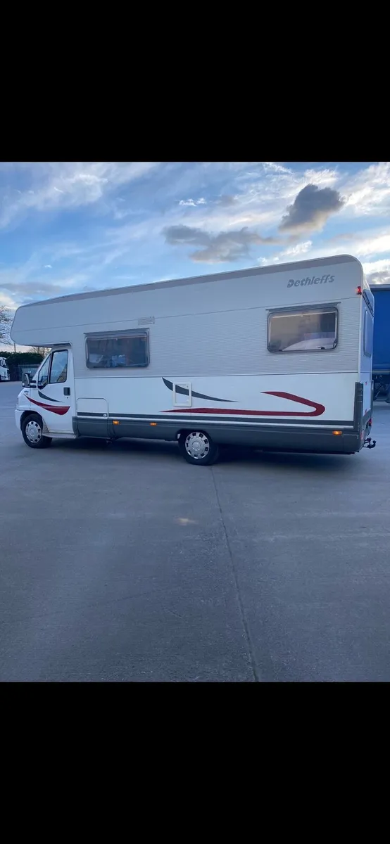 Camper van - Image 1