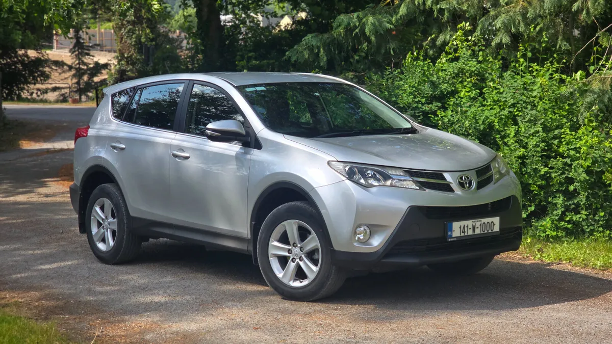 2014 Toyota RAV4 2.0 D4D AURA ONE OWNER NEW NCT ! - Image 2