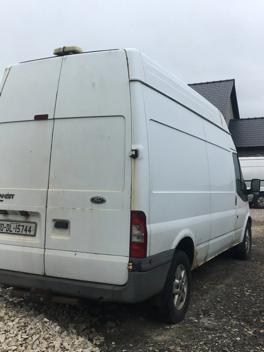 Ford Transit 2010 - Image 2
