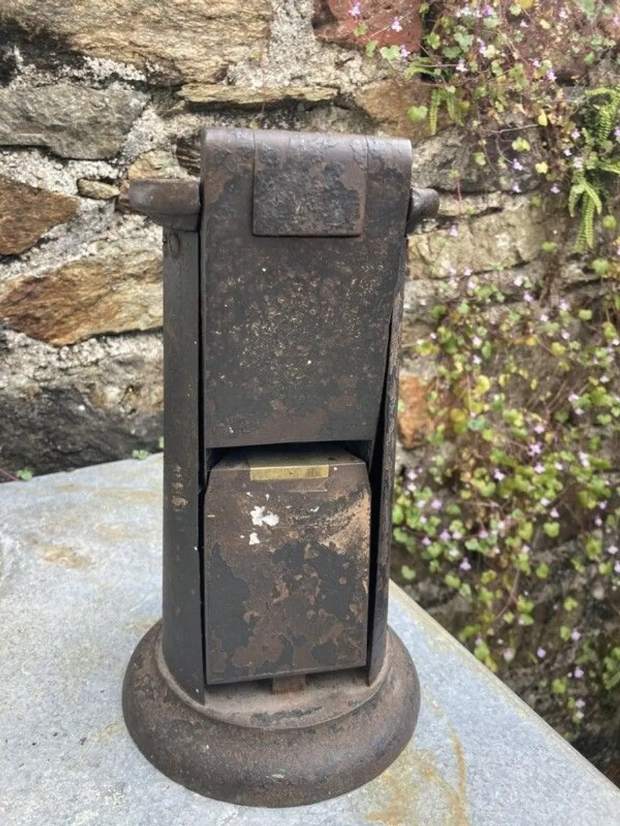 Irish Railway Edmondson Ticket Dating Machine - Image 1