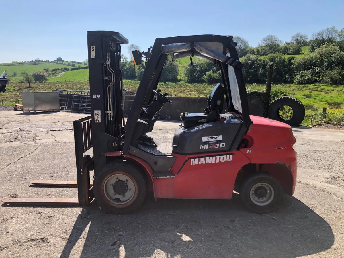Manitou 3 ton Forklift - Image 1