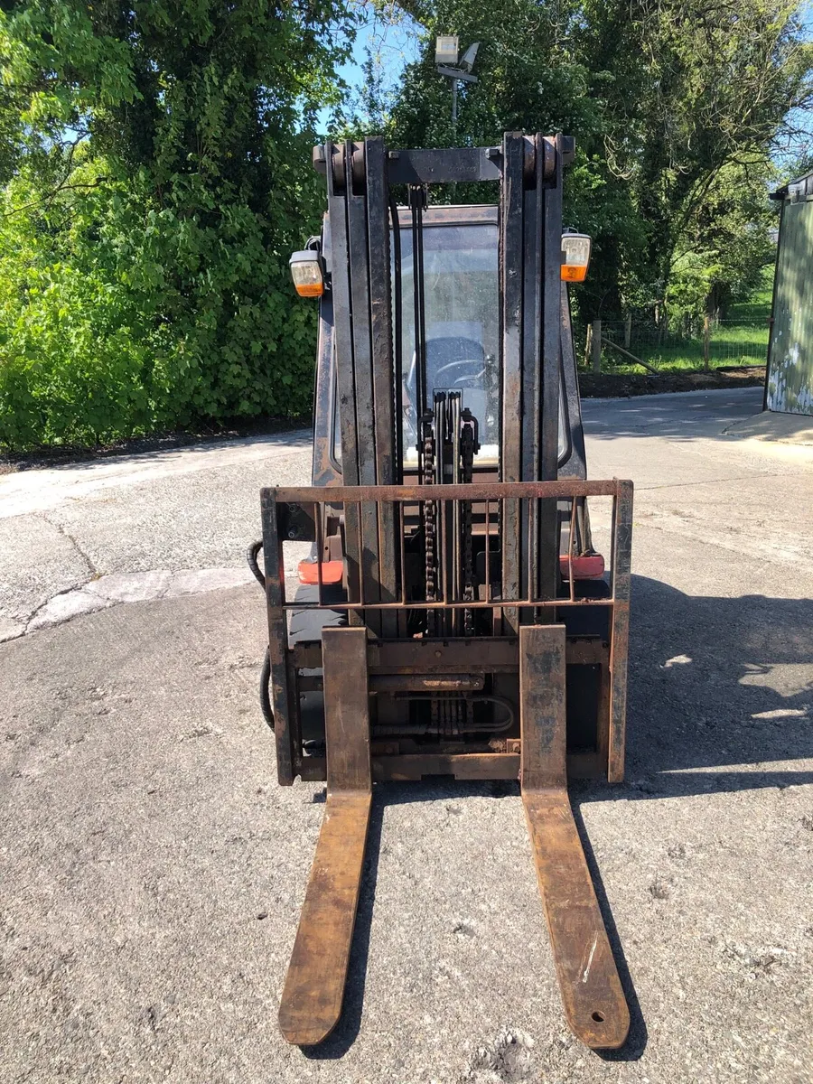 Manitou 3 ton Forklift - Image 2