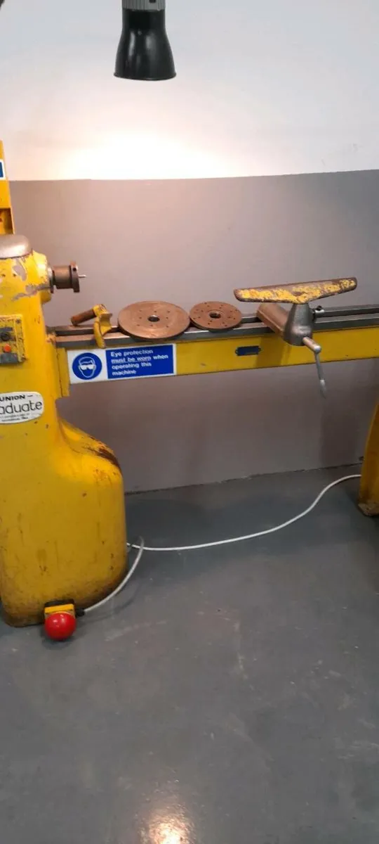 Union graduate woodturning lathe - Image 2