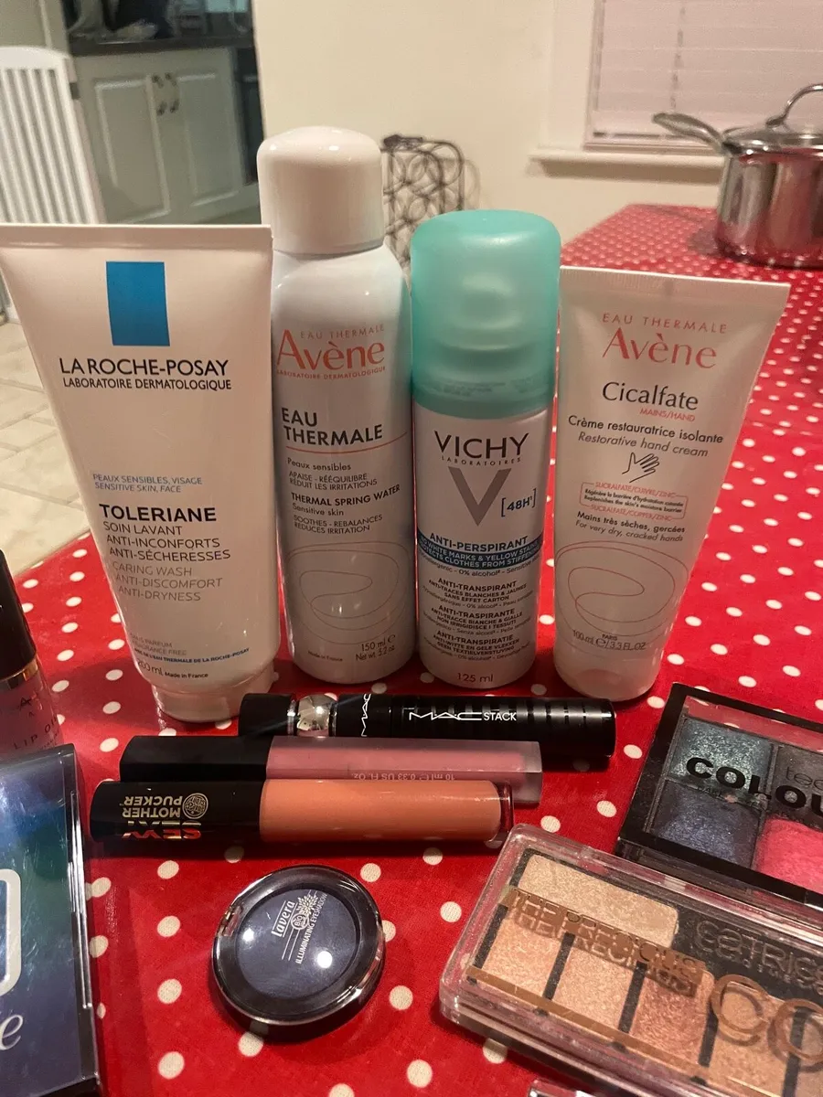 Beauty hamper new and barely used worth 130 - Image 2