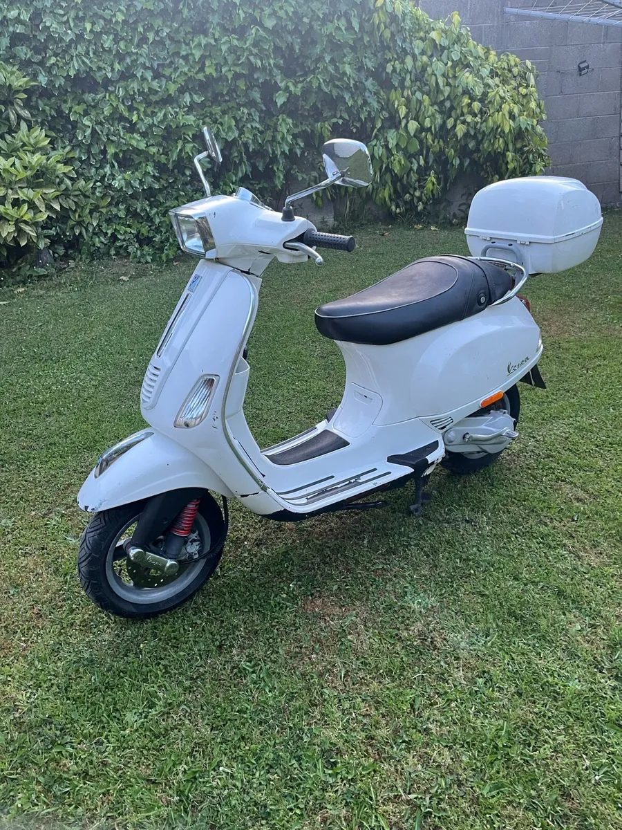 Piaggio Vespa S50 - Image 1