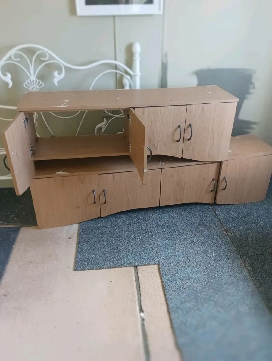 Wall units - Image 3