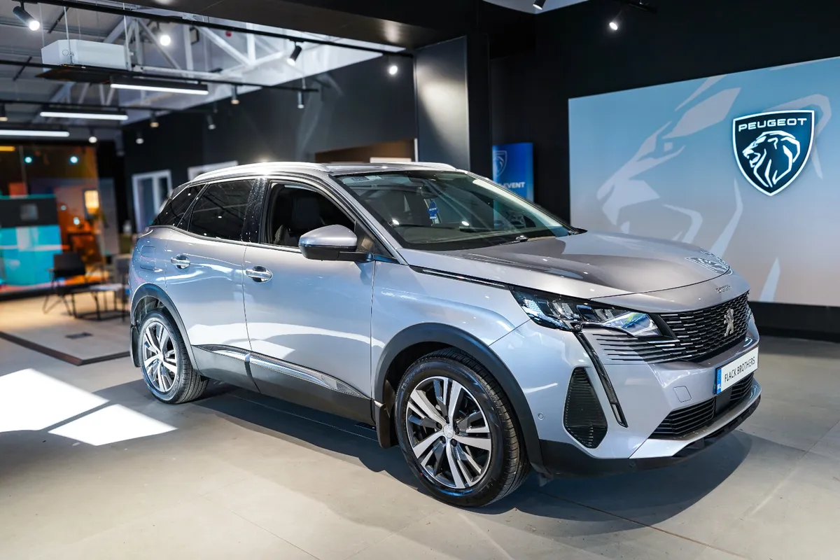 2021 Peugeot 3008 Allure 1.5 BlueHDi 130bhp - Image 2