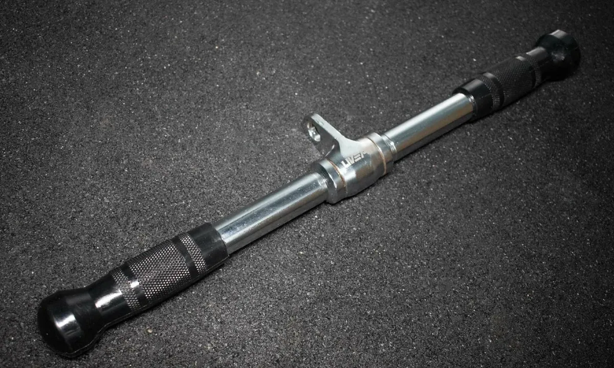 Straight Tricep Bar (new)