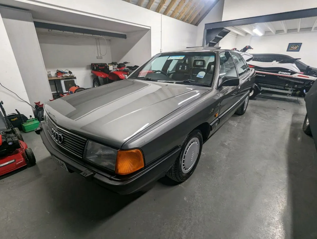 Audi 100 - Image 1