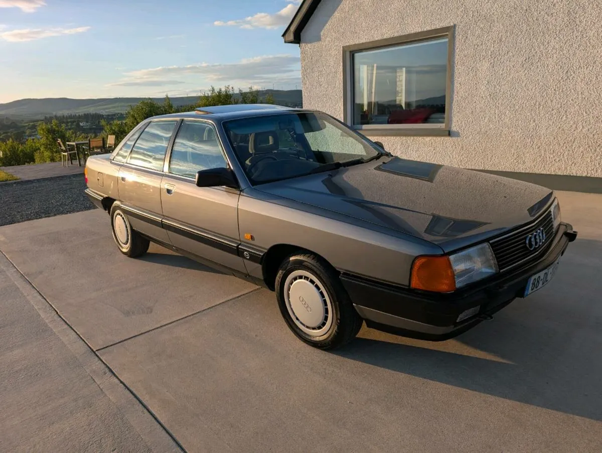 Audi 100 - Image 2
