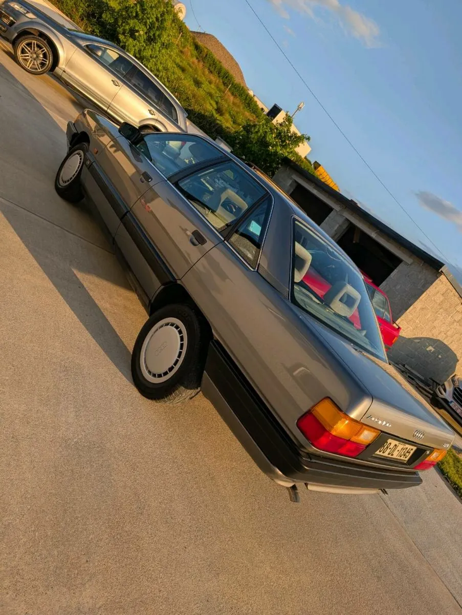 Audi 100 - Image 4