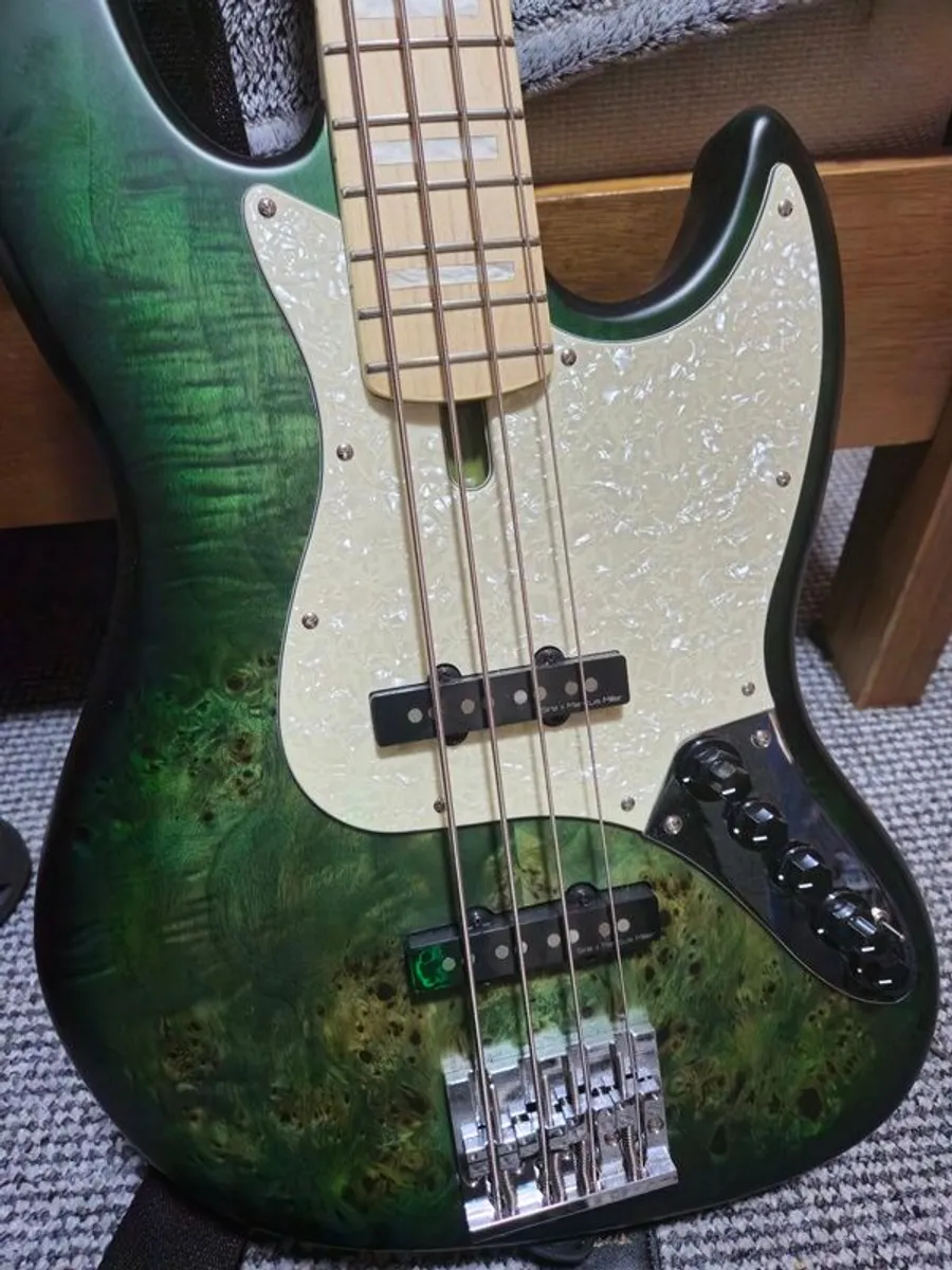 Marcus miller V7 Swamp Ash- 4 reissueTGR - Image 1
