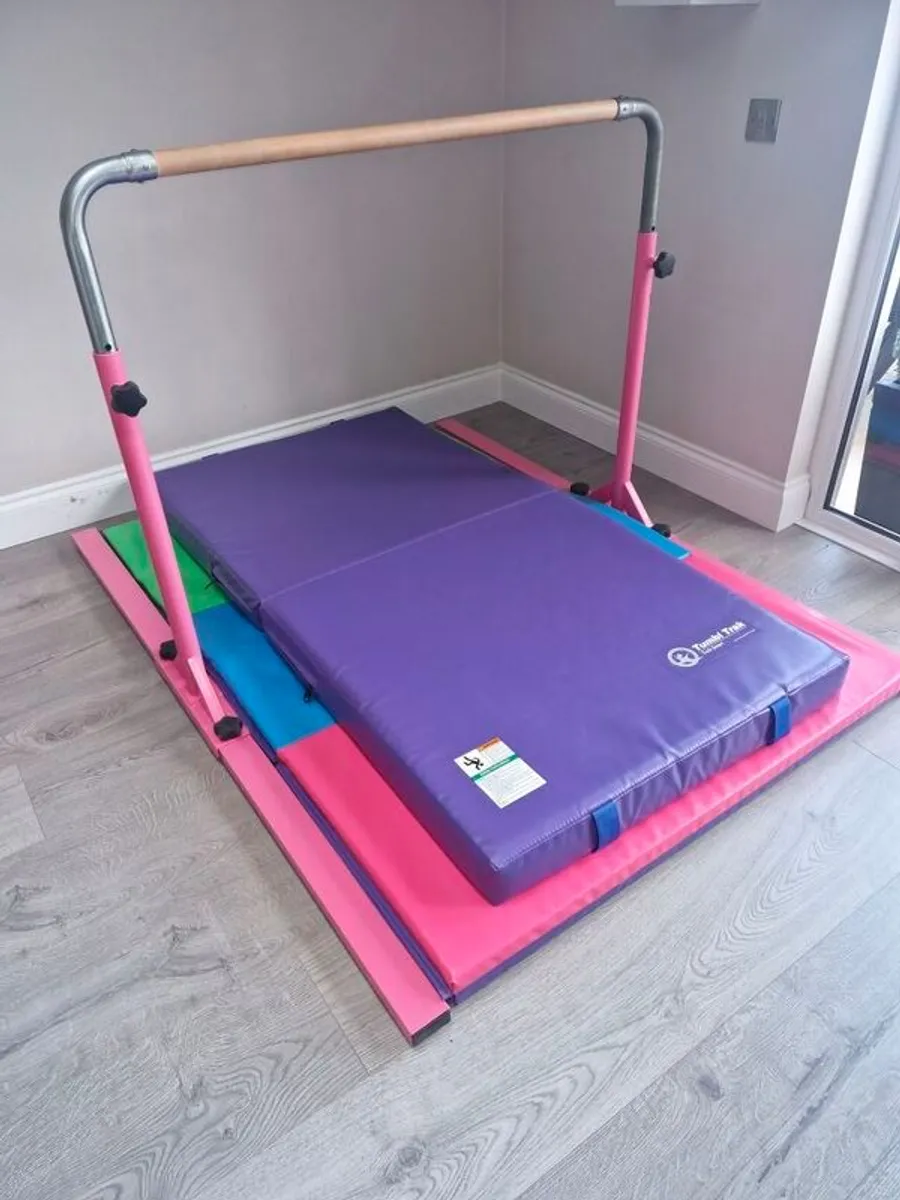Tumbl Trak Gymnastics Jnr Pro Bar plus mats - Image 1