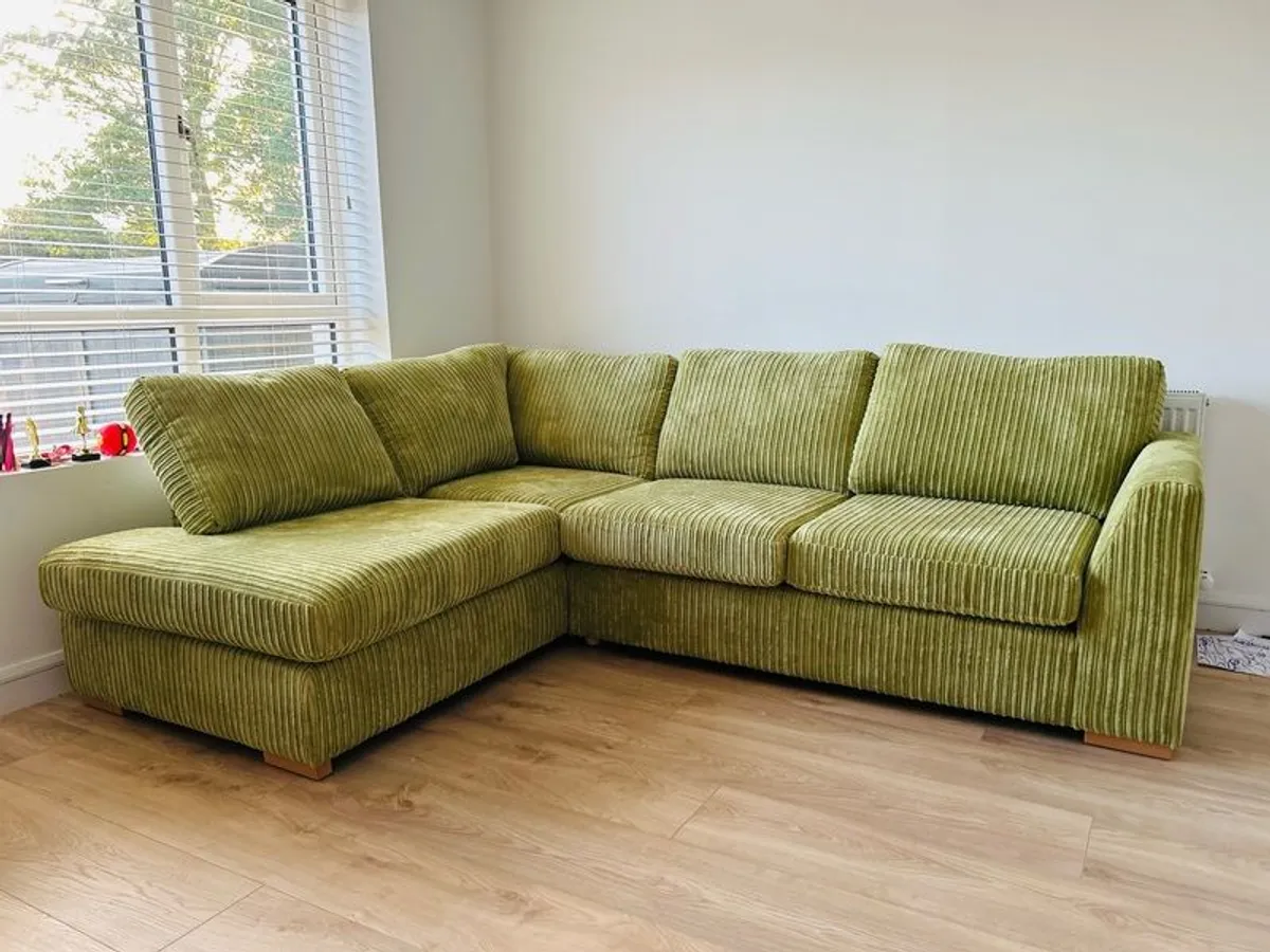 Coner sofa for sale - Image 4