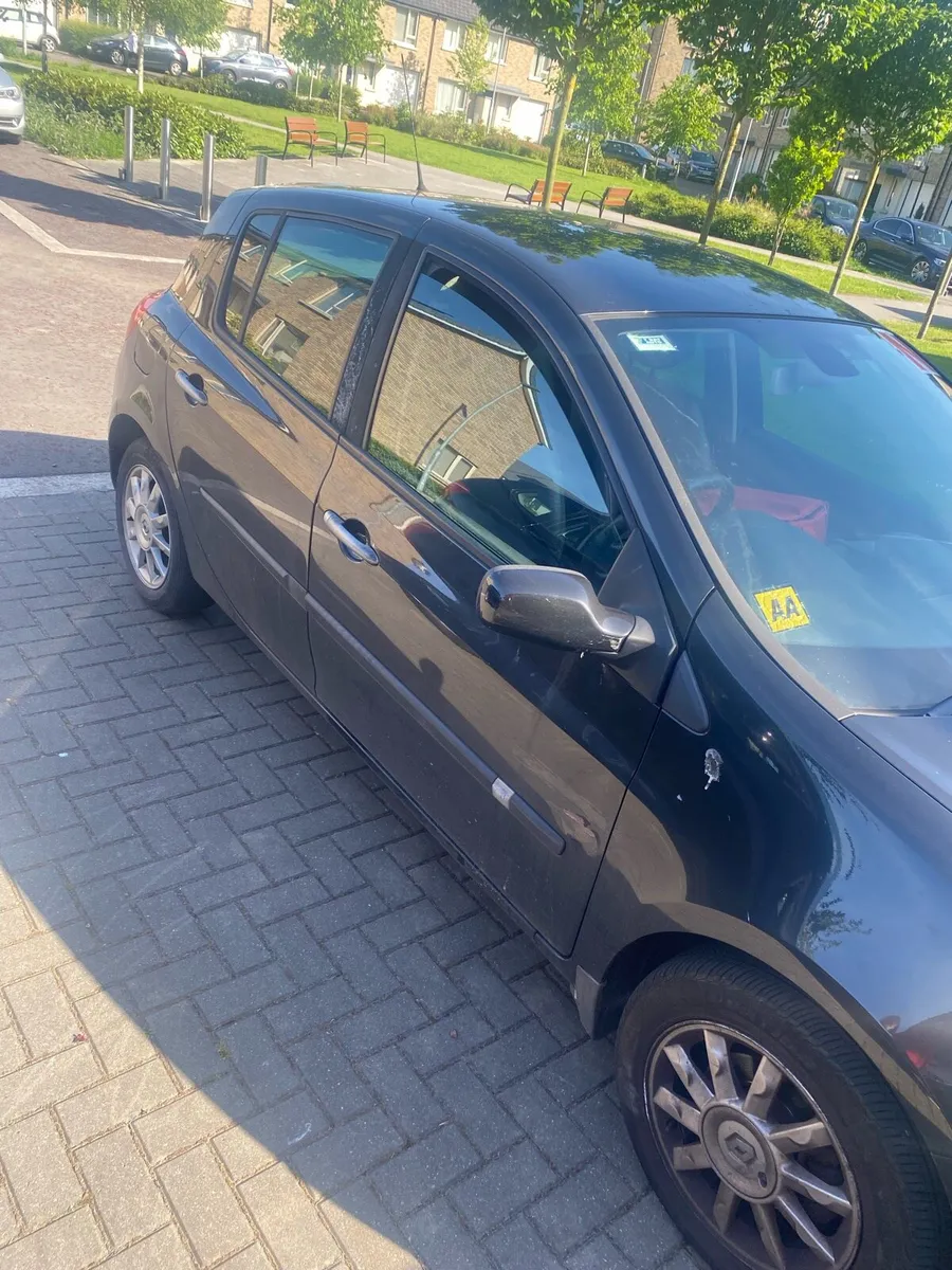 Renault Clio Monaco 1.1 - Image 1
