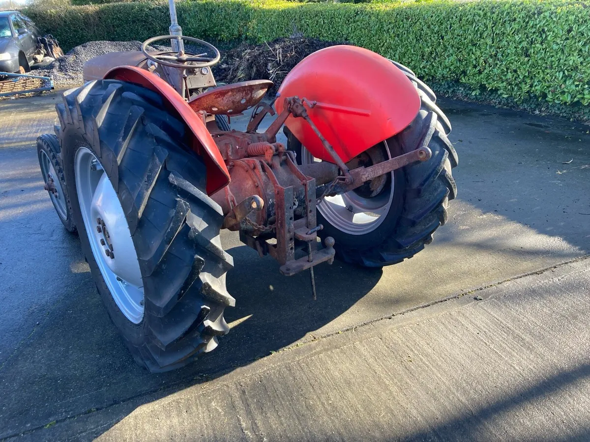 Vintage tractor - Image 3