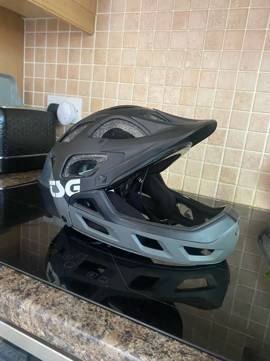 Tsg mountain bike helmet - Image 2