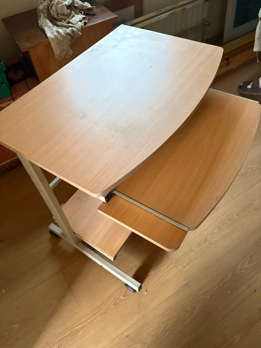 movable desk - Image 2