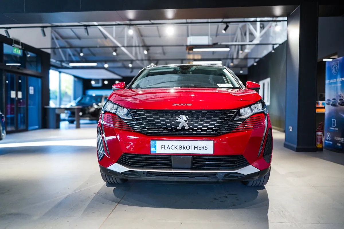 2021 Peugeot 3008 Allure 1.5 BlueHDi 130bhp - Image 2