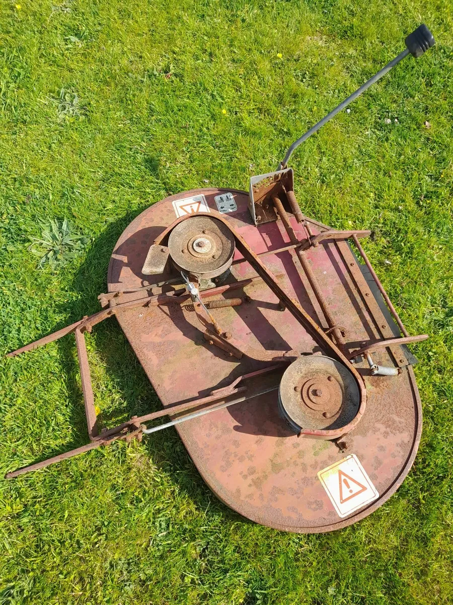 Cutting deck for lawnmaster h1200 - Image 1