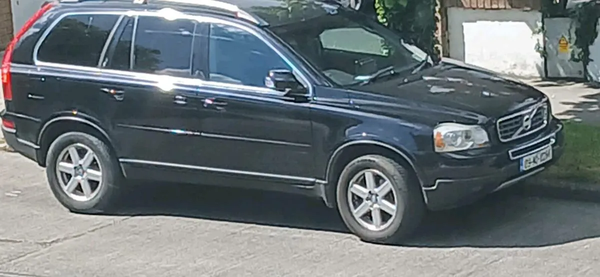 Volvo XC90 Automatic 7 Seater - Image 2