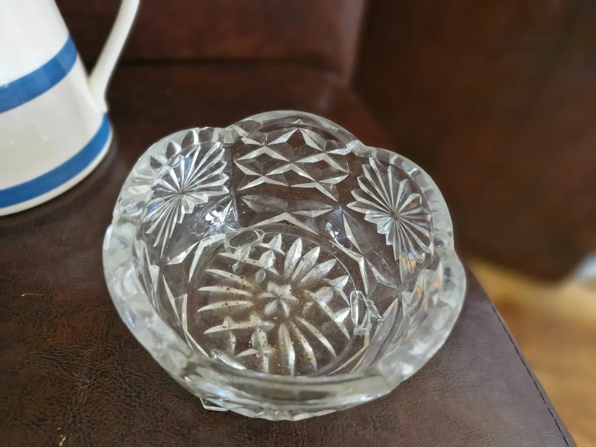 Various glass and crystal items - Image 1