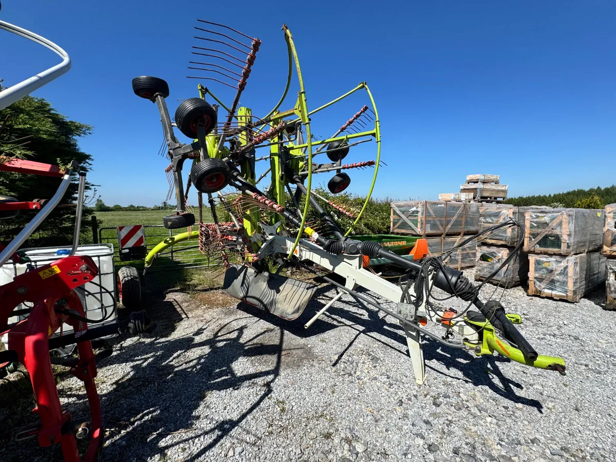 Claas 2700 Rake - Image 1