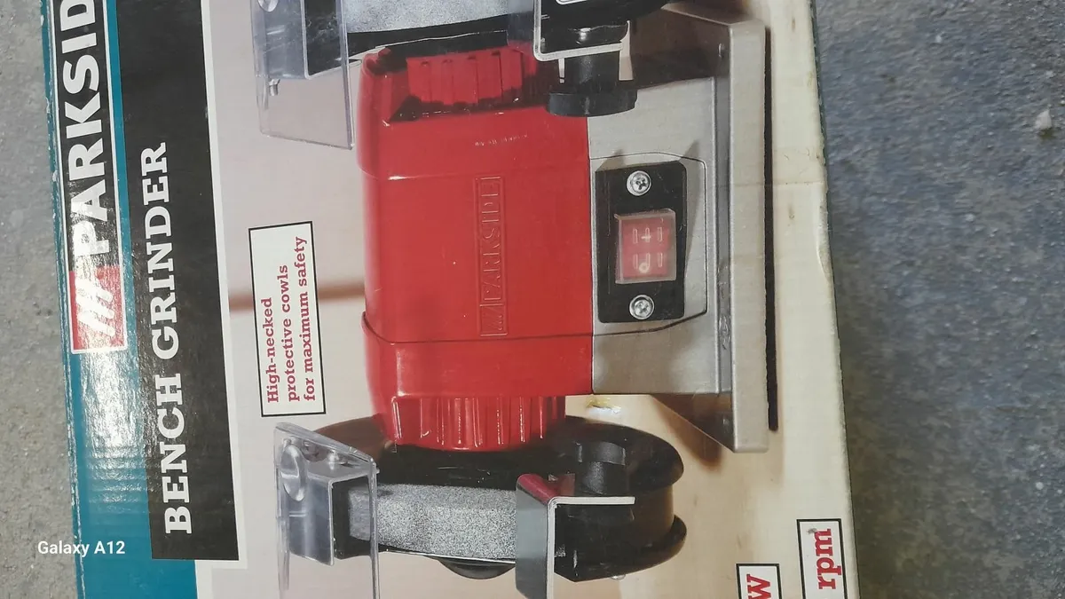 Bench grinder - Image 1