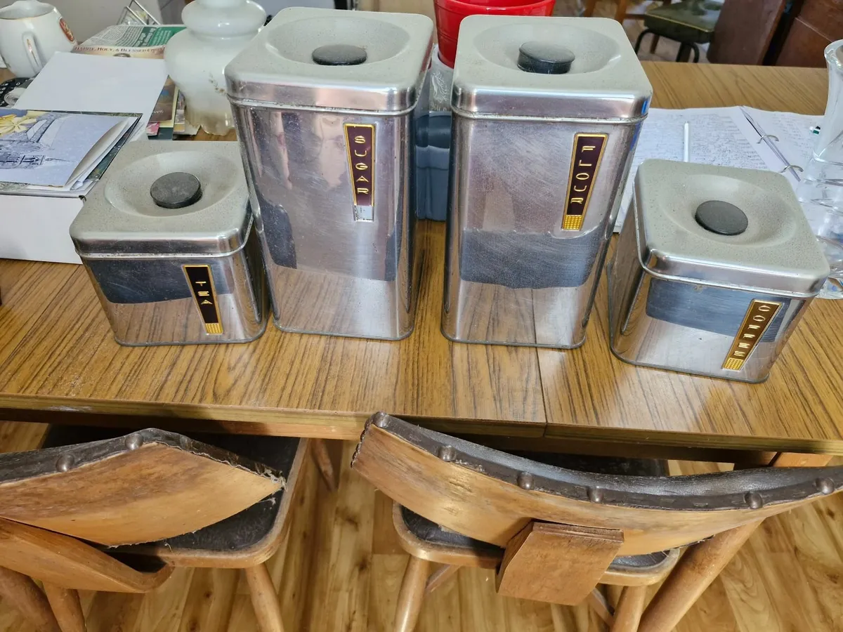 Miscellaneous items - Image 1