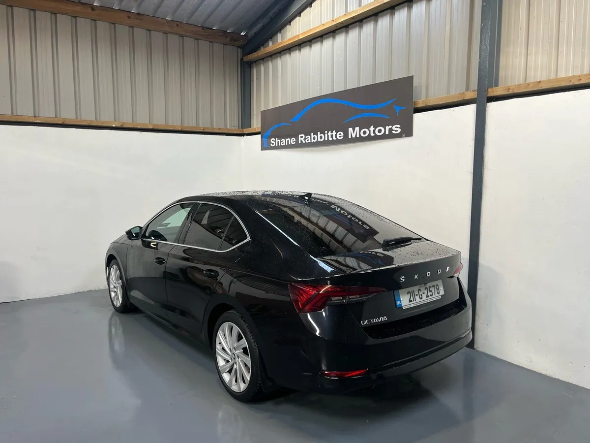 211 SKODA OCTAVIA 2.0tdi STYLE - Image 4