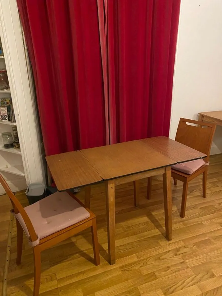 Table and two chairs - Image 1