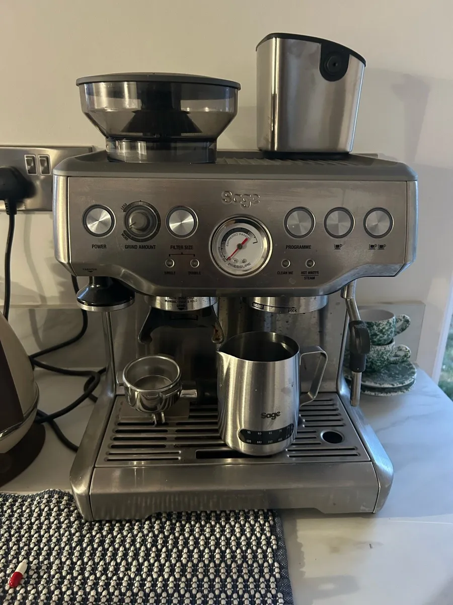 Sage Barista Express Espresso Machine