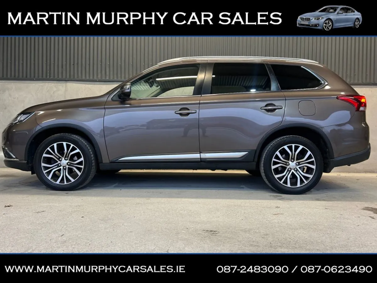 Mitsubishi Outlander 2.3 DID 4WD 7 Seats - Image 3
