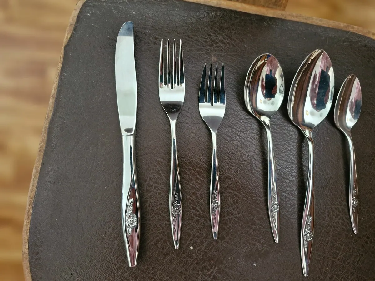 Miscellaneous items - Image 4