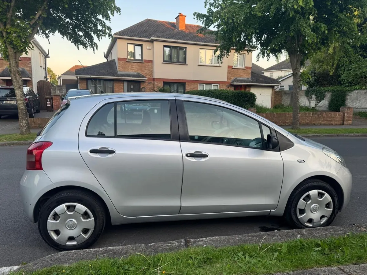 Car - Image 2