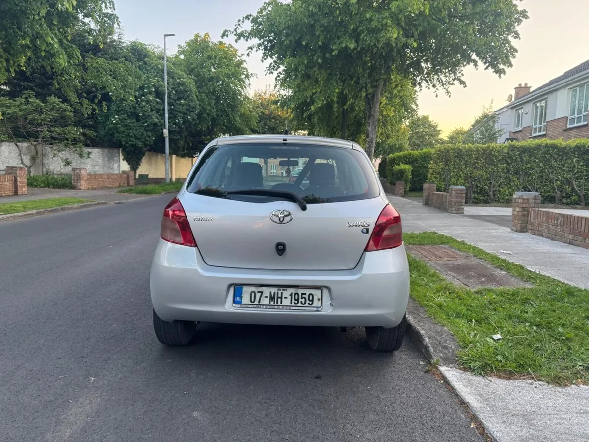 Car - Image 3