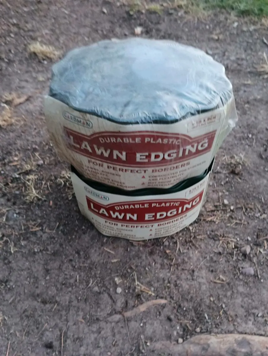 2 roll's of garden edging - Image 2