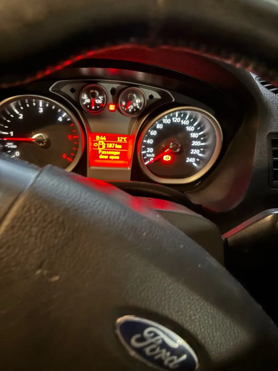 Car - Image 4