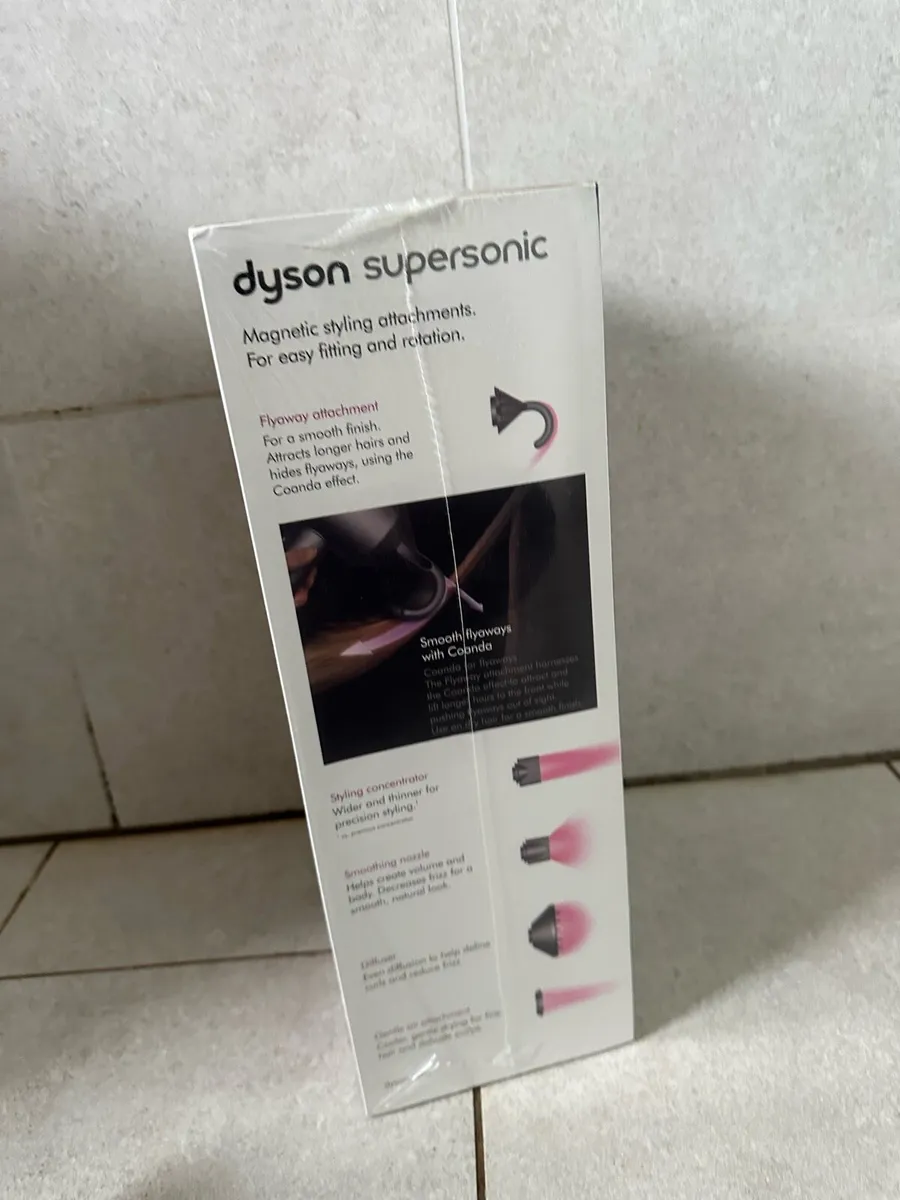Dyson supersonic hairdryer - Image 2